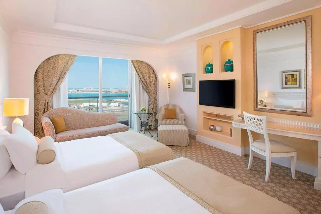 Al Habtoor Grand Resort Autograph Collection